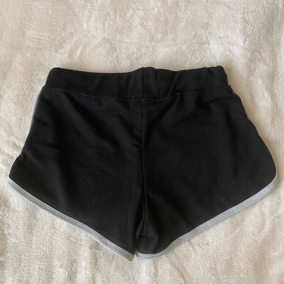Black mini shorts - Picture 2 of 3